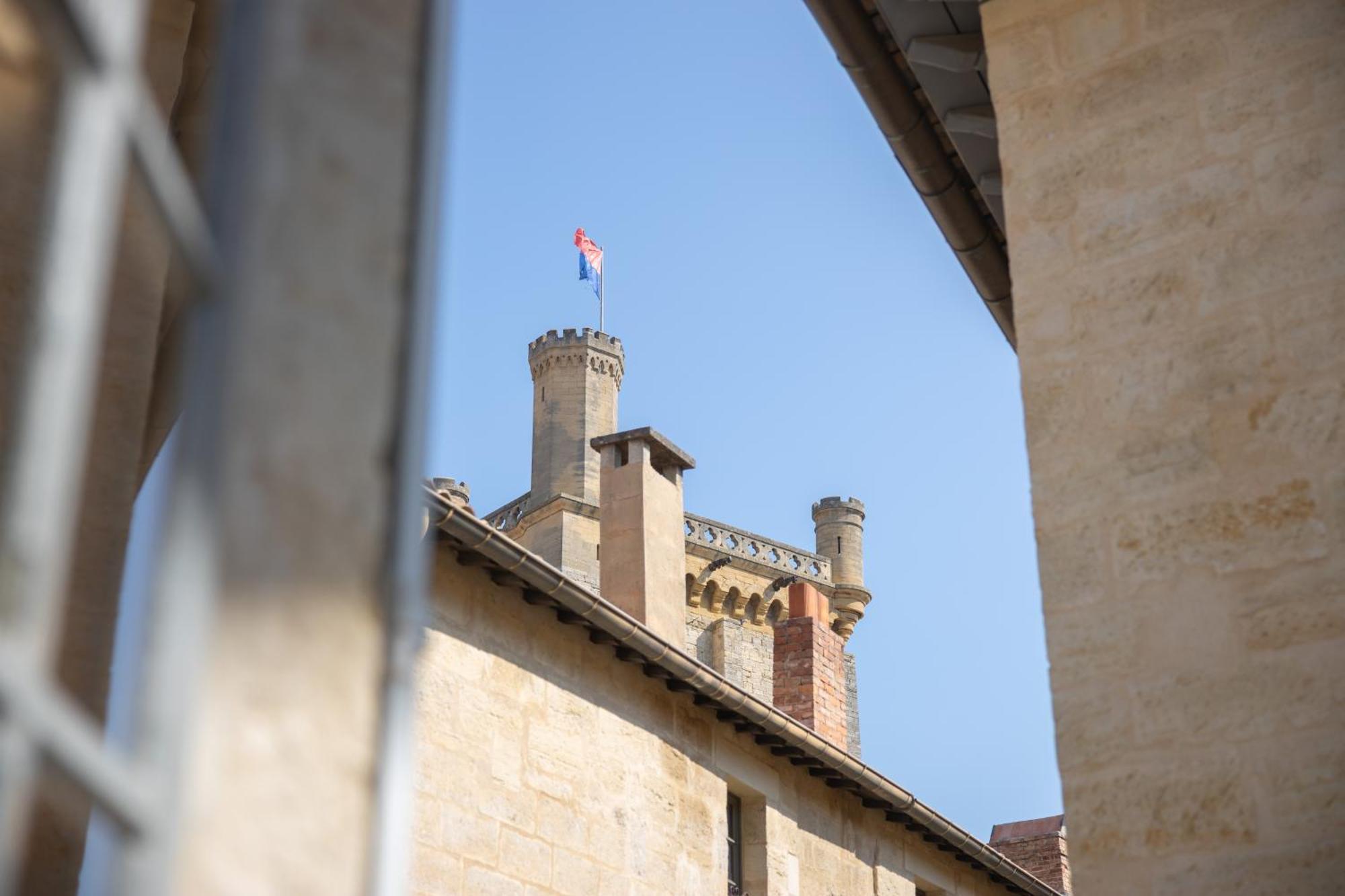 Bon Jour Uzes Lägenhet Exteriör bild